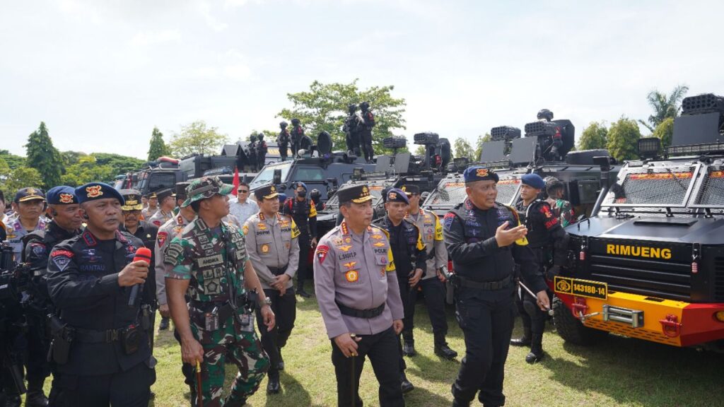 Kapolri Bersama Panglima TNI Cek Kelengkapan Dan Ranmor Dalam Rangka